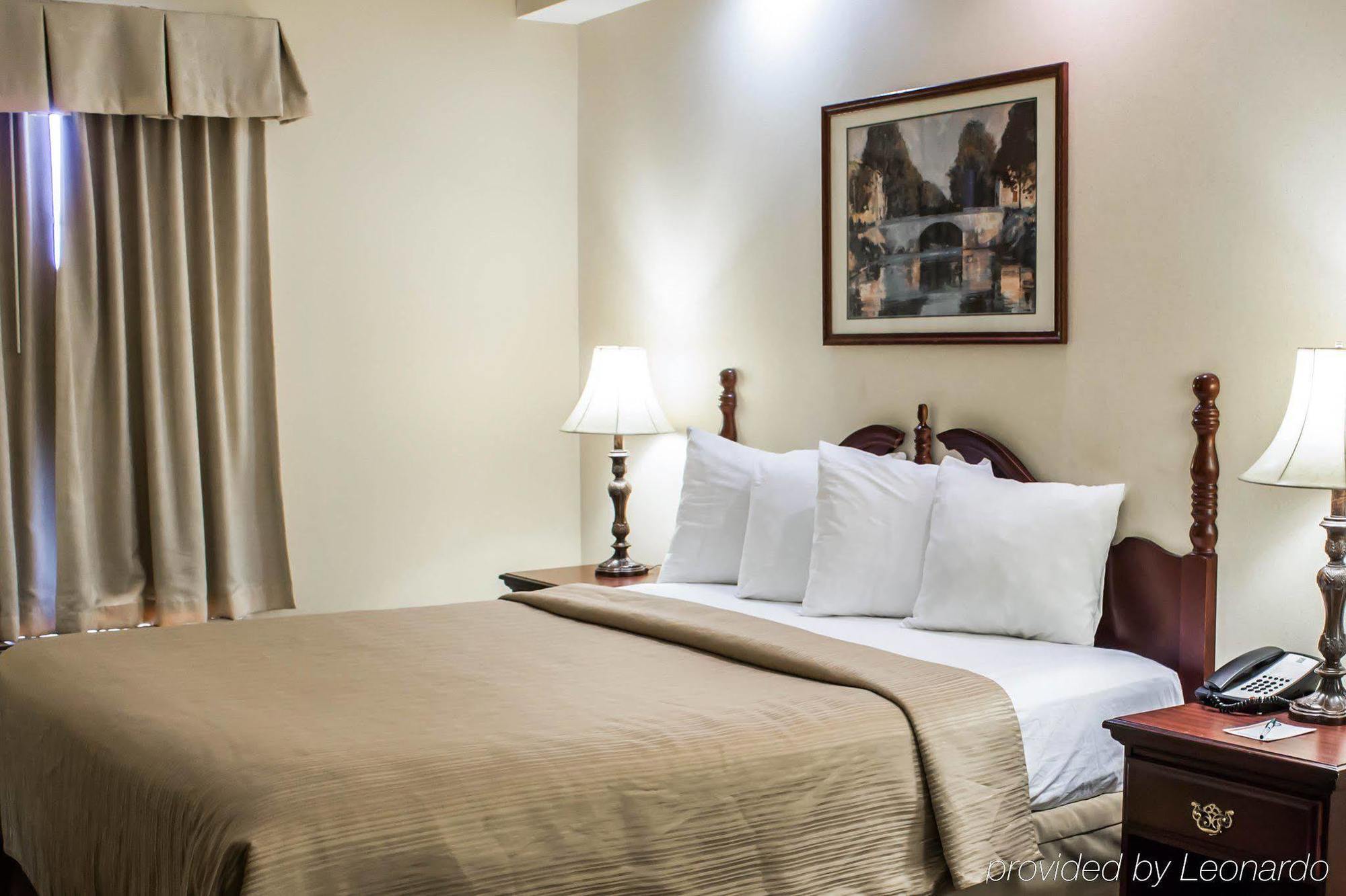 Quality Inn 2*